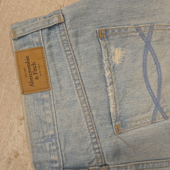 Abercrombie & Fitch Distressed/Fringed Edge "Blinged Out" Jean Shorts - Picture 11 of 12